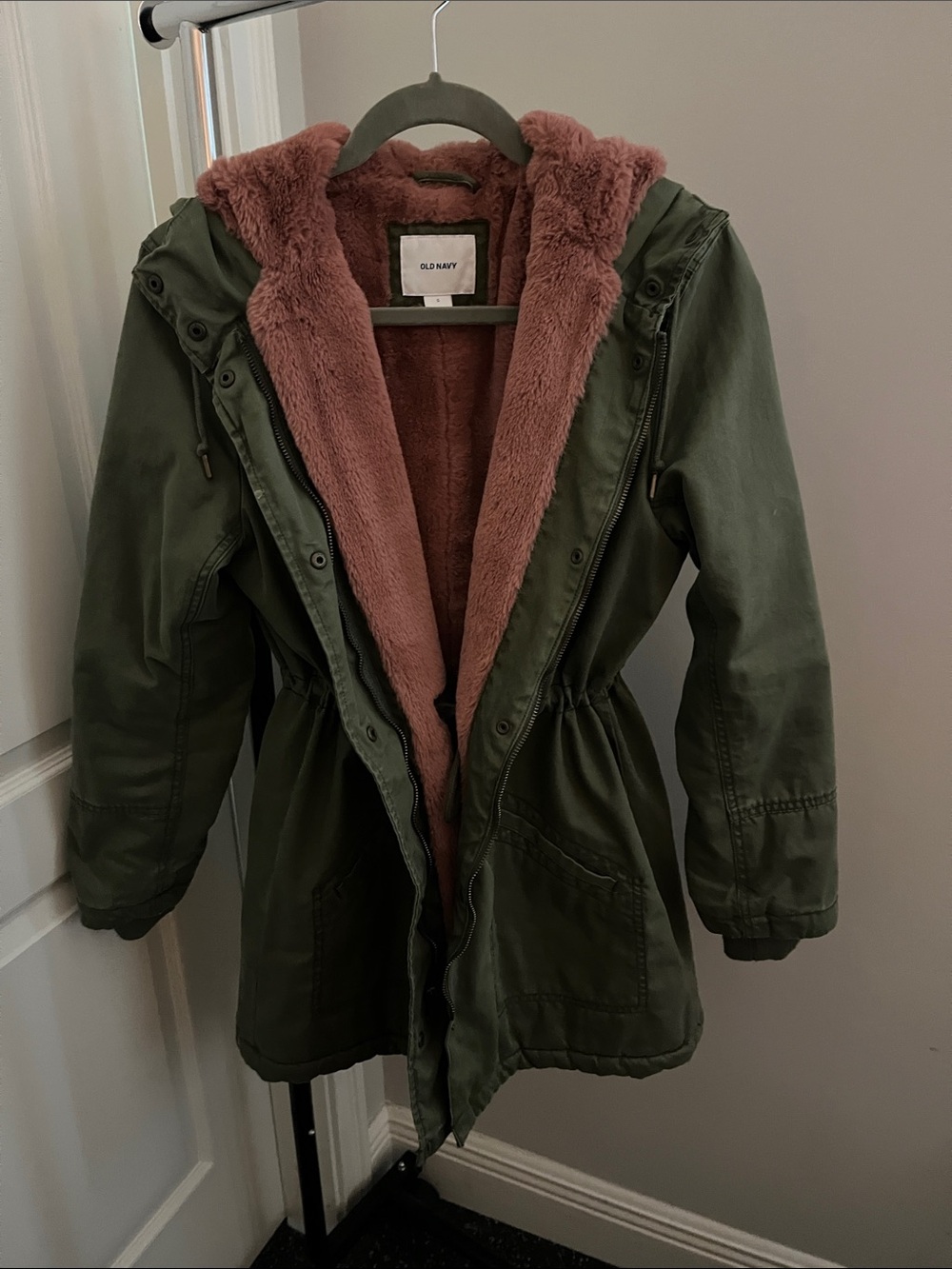 Old Navy Green Parka with Dusty Pink Faux Fur Lining